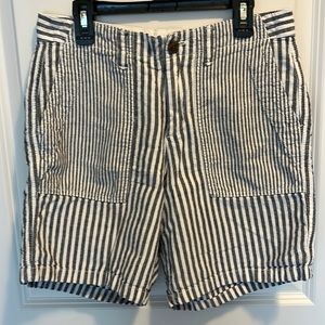 Gap girlfriend chino shorts